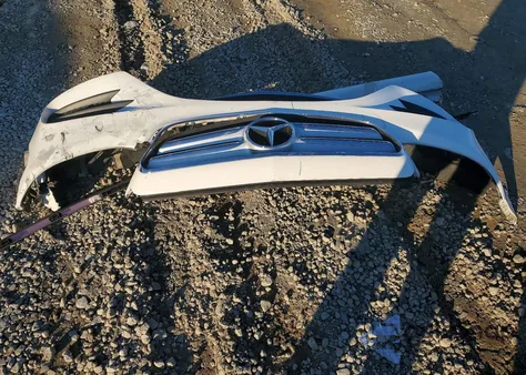 2019 Mercedes-Benz E 300 4Matic z USA, uszkodzony, nr VIN WDDZF4KB0KA576296